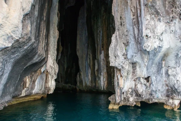 entrance of cathedral cave